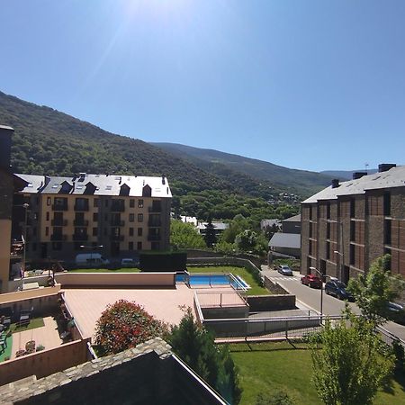 Apartaments Sort Pirineus エクステリア 写真