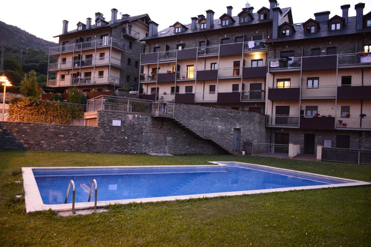 Apartaments Sort Pirineus エクステリア 写真