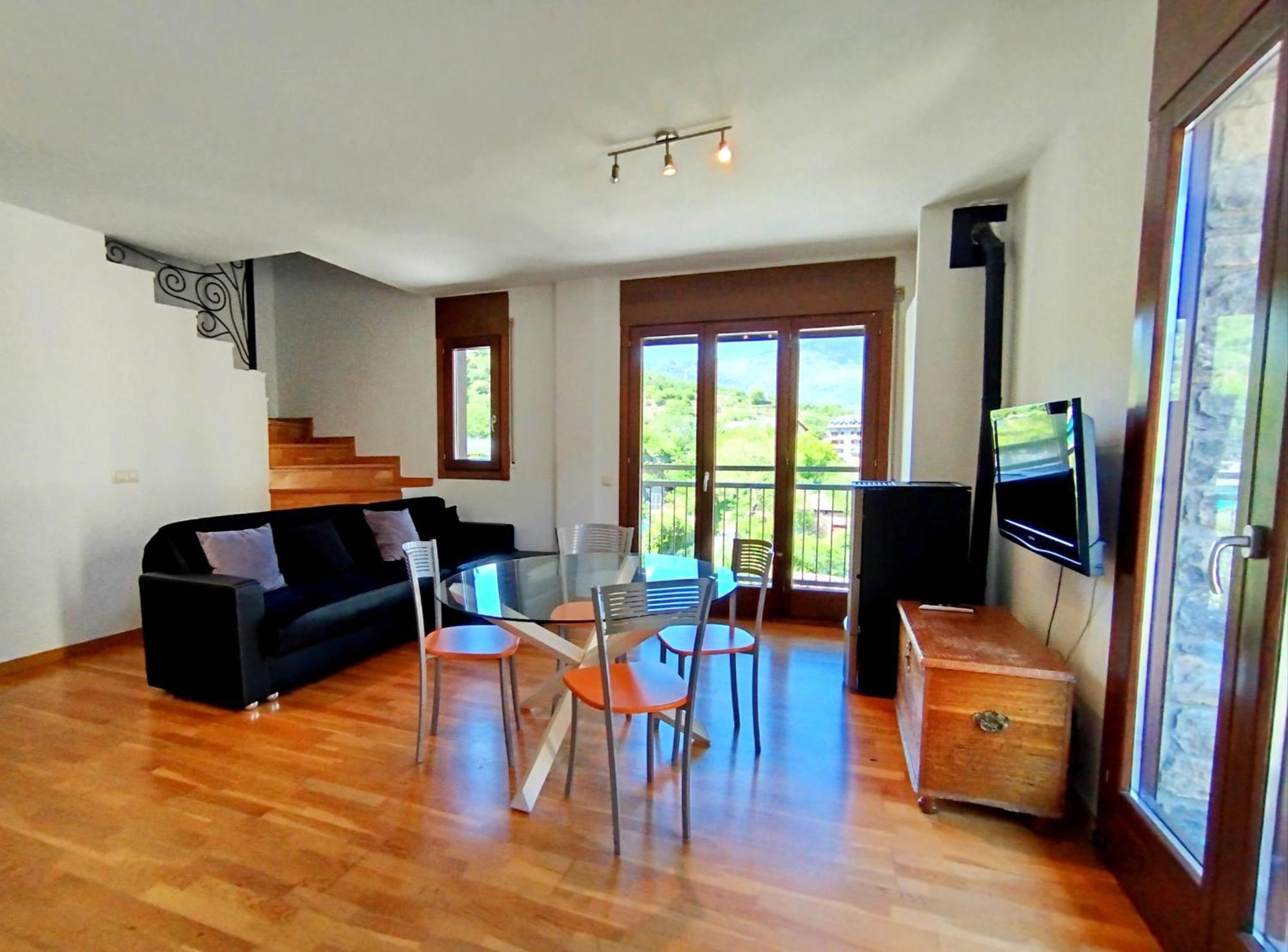 Apartaments Sort Pirineus エクステリア 写真