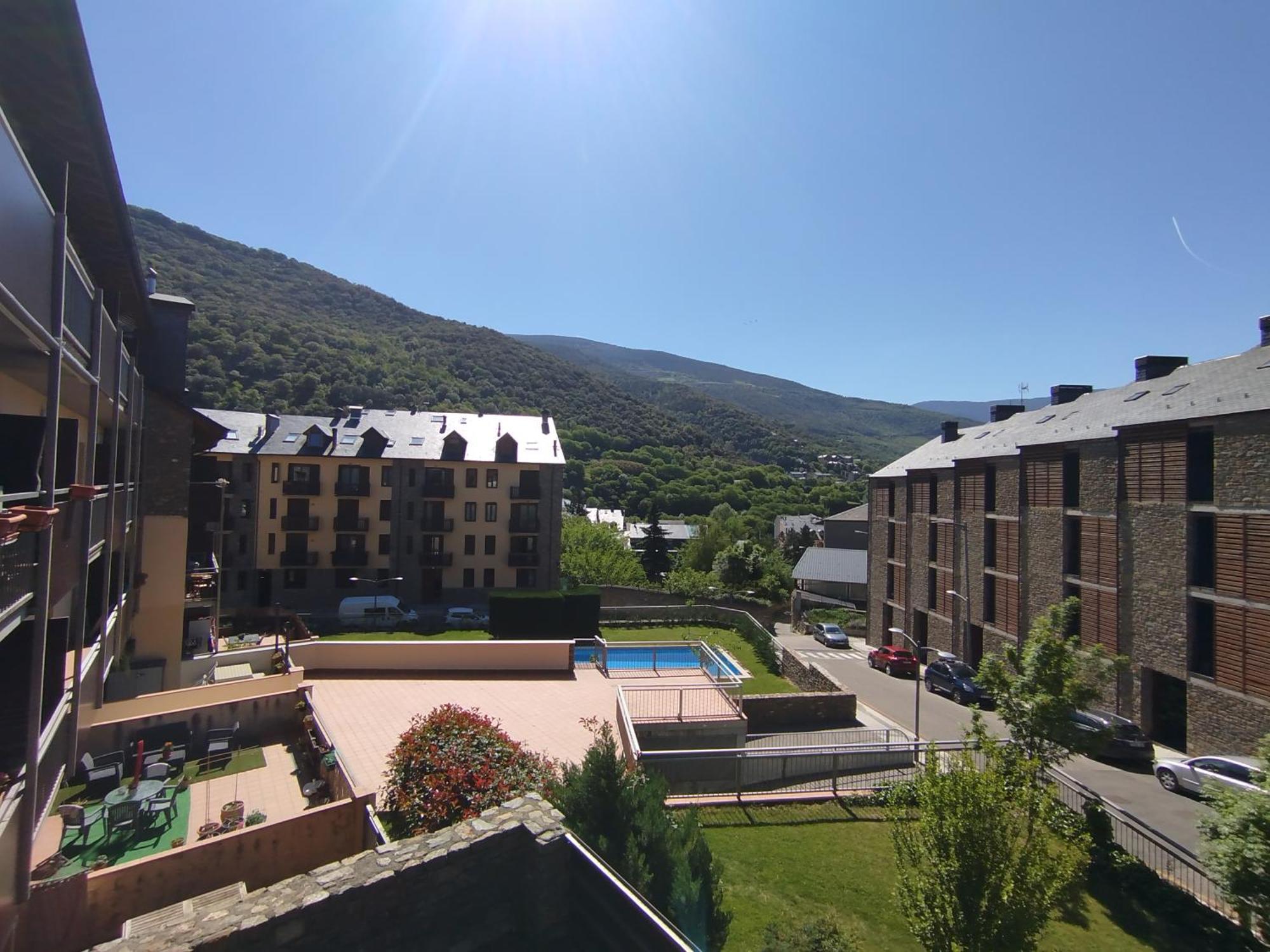 Apartaments Sort Pirineus エクステリア 写真