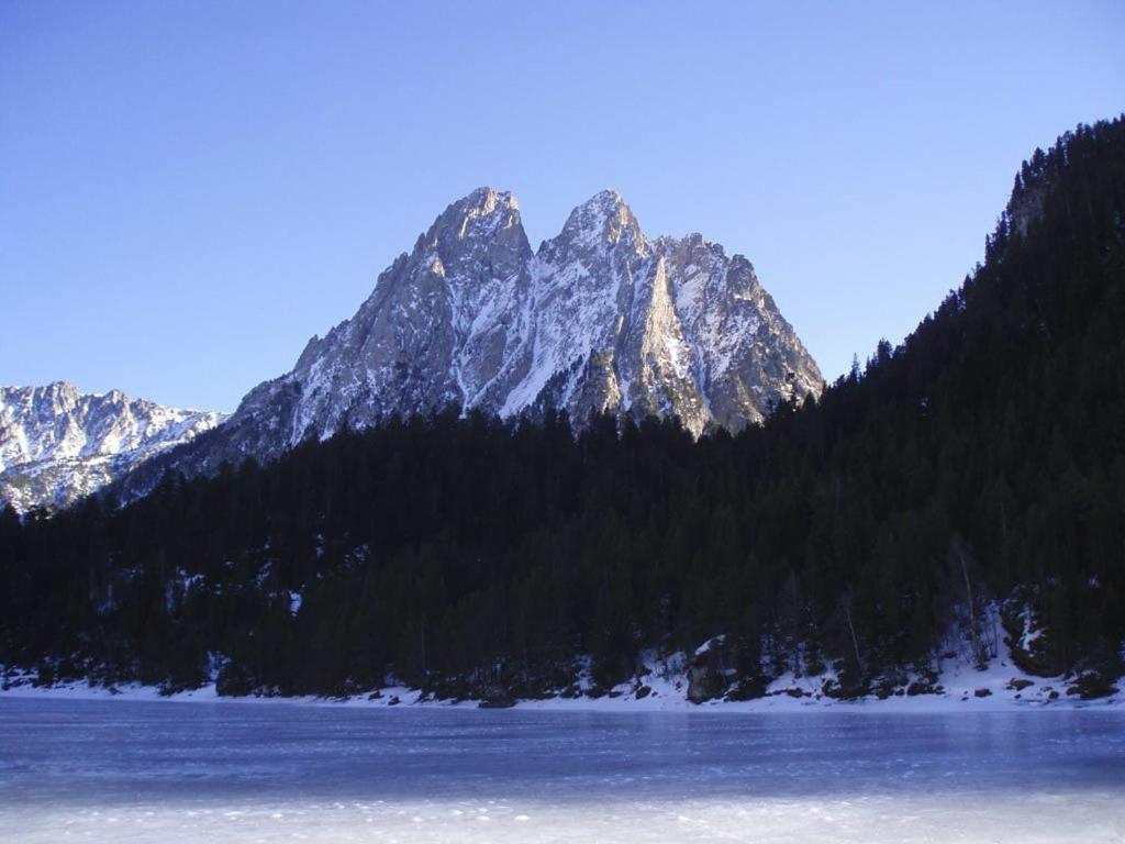 Apartaments Sort Pirineus エクステリア 写真